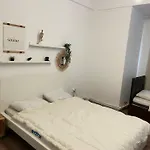 Appartamento Big For Up To 8 People In Center Bucarest