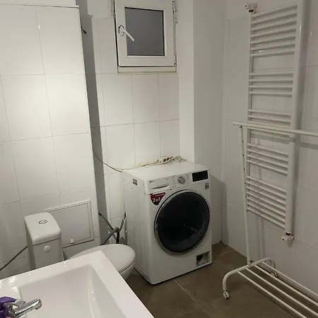 Big For Up To 8 People In Center شقة بوخارست