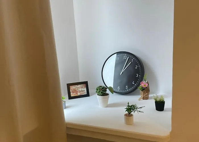 Big For Up To 8 People In Center 부쿠레슈티