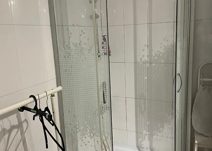 Big For Up To 8 People In Center