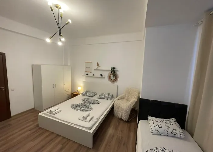 아파트 Big For Up To 8 People In Center