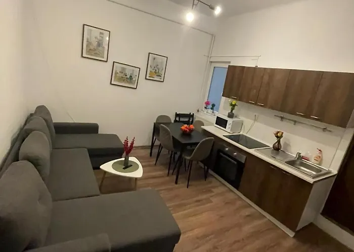 Big For Up To 8 People In Center * Βουκουρέστι